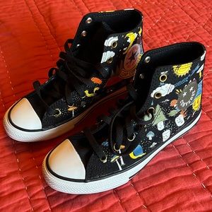 NEW- Boys Converse-Camping/Outdoors Size-Youth -3